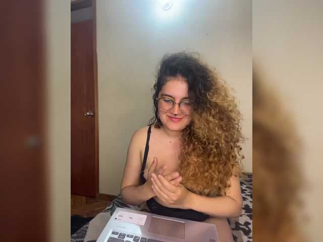 LuanaPowerful live cam