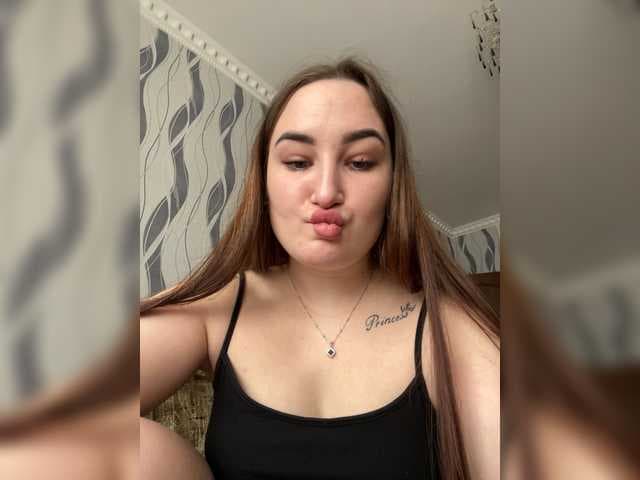 Elaine-Bell live cam