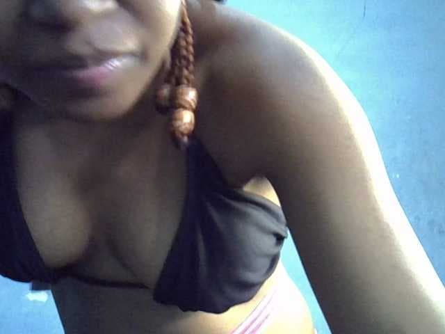 GoldenGoddess1 live cam