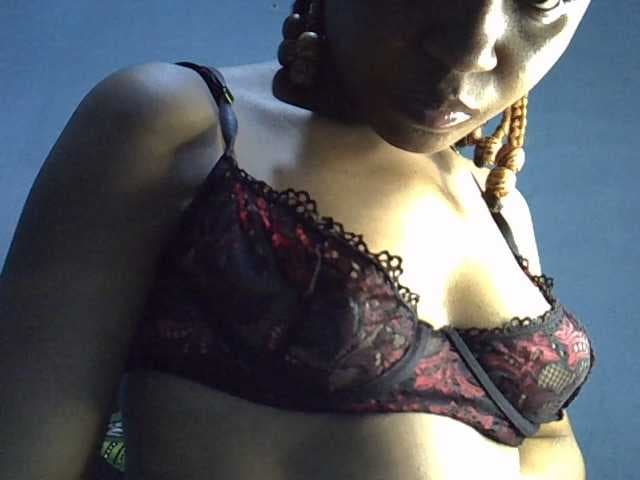 GoldenGoddess1 live cam