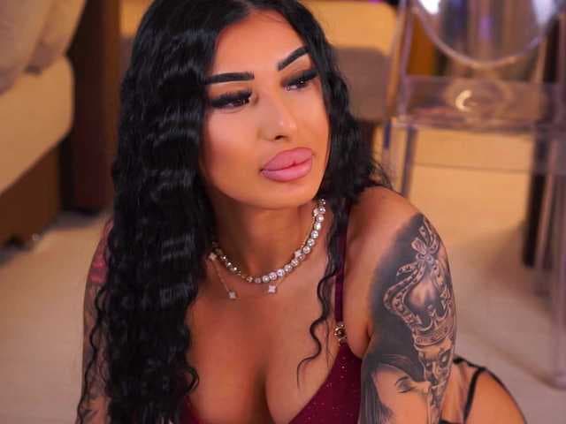 YanaRamirez live cam