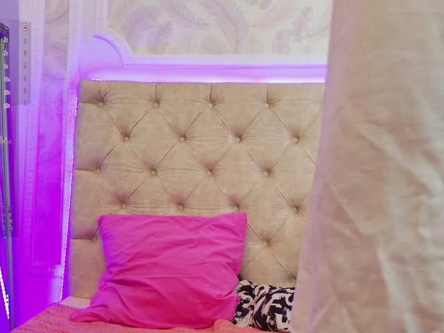 KarinaNoire live cam