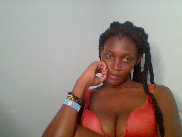 Chocolate-saucy live cam