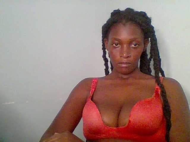 Chocolate-saucy live cam