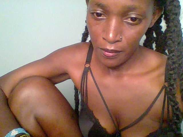 Chocolate-saucy live cam