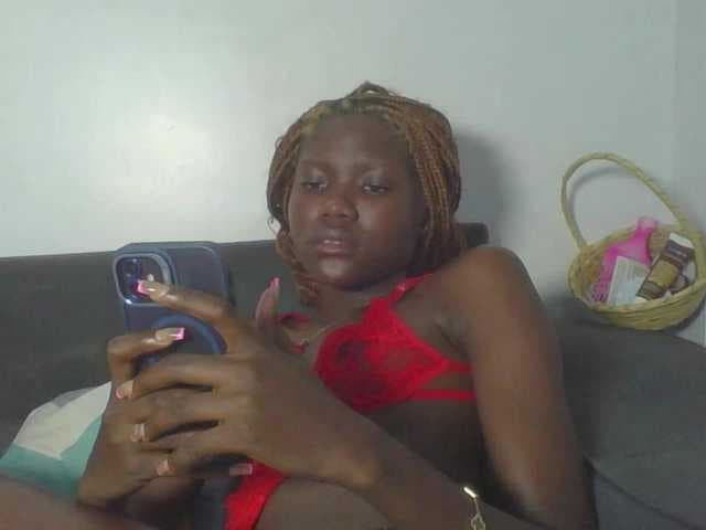 EbonyCandy live cam on BongaCams