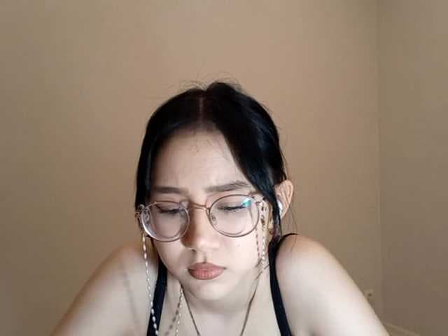 MyrleHenggeler live cam on BongaCams