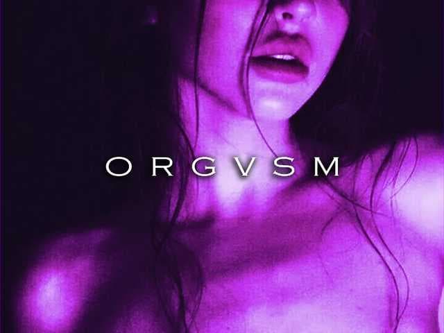 LucyWillow live cam on BongaCams