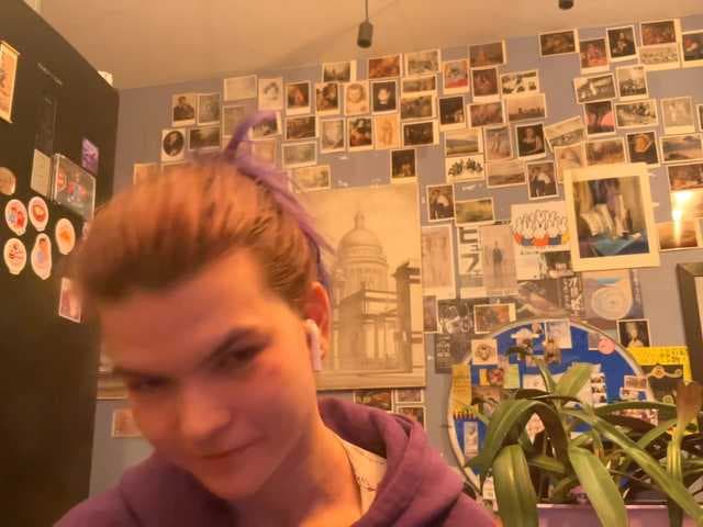 VernieRonco live cam