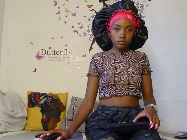 CheekyAngels1 live cam on BongaCams