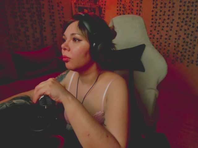 AnnaSebastian live cam on BongaCams