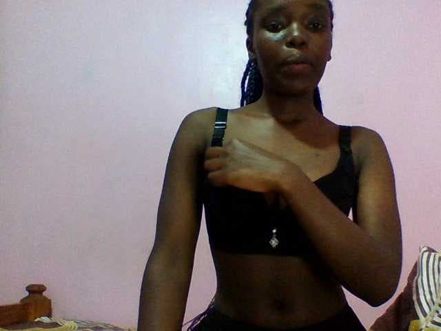 Sexxyjoy live cam on BongaCams