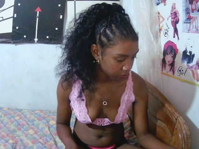 Katerinah live cam on BongaCams