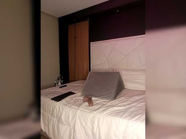 emilyroberts9 live cam