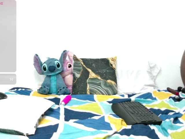 SaraBrown-18 live cam on BongaCams