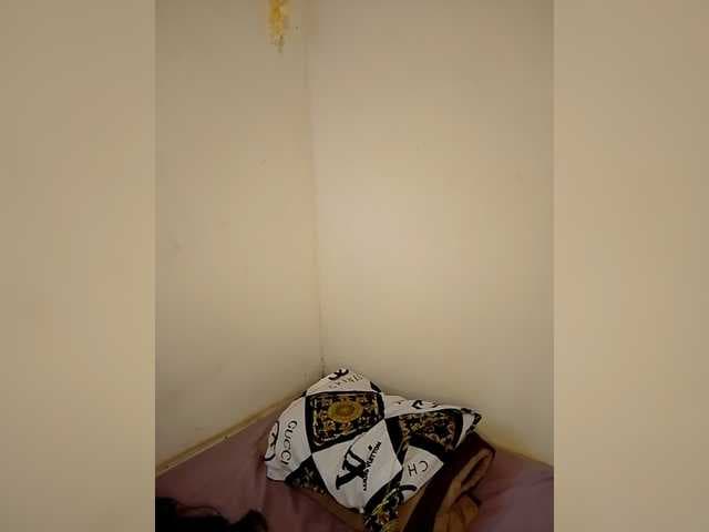 Lolah261 live cam on BongaCams