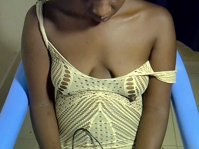 Nyangisexy1 live cam on BongaCams