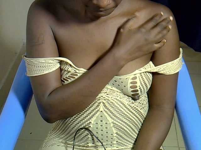 Nyangisexy1 live cam