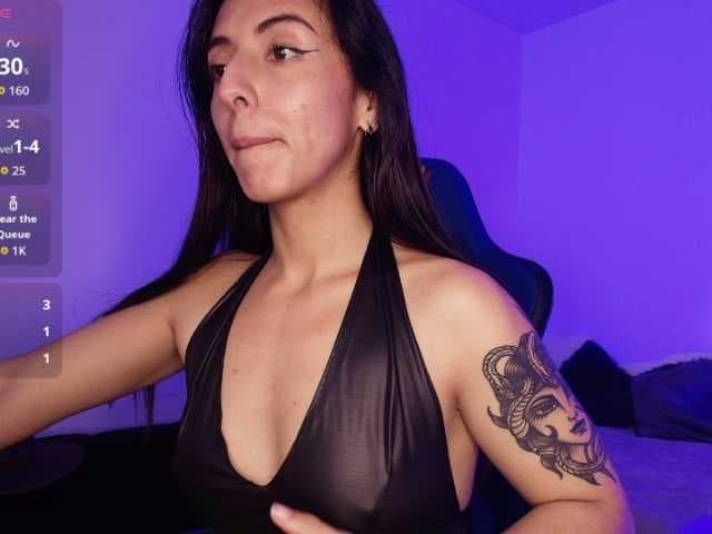 NicolWhitee live cam