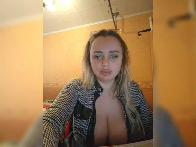 SashaMitchell live cam on BongaCams