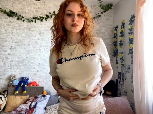 MissPoisonX live cam