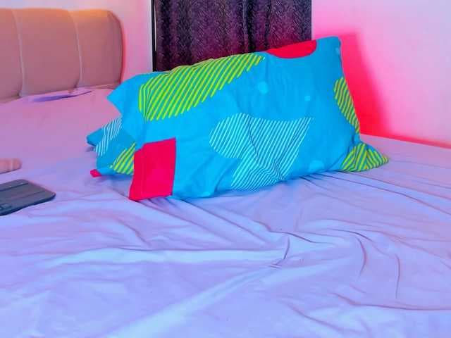 SweetLittleQueenBat live cam on BongaCams