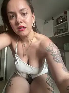 Luccreccia_ live cam