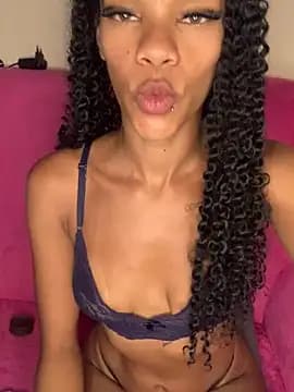 Cammgirlmii live cam