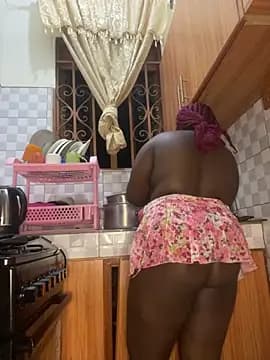 sweet18creamybigpussy live cam