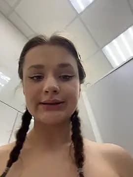 your_babymila live cam
