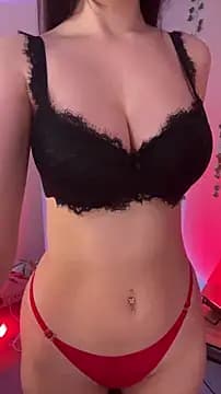 TariLechliter live cam on Stripchat