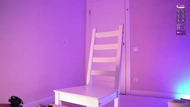 Miablueye live cam on Stripchat