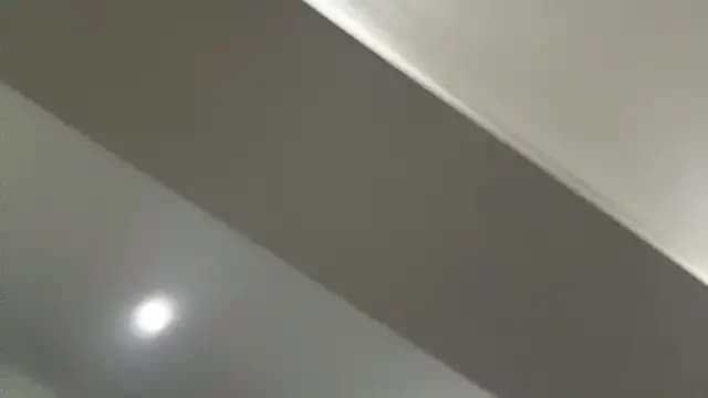 SupremeDividend live cam on Stripchat