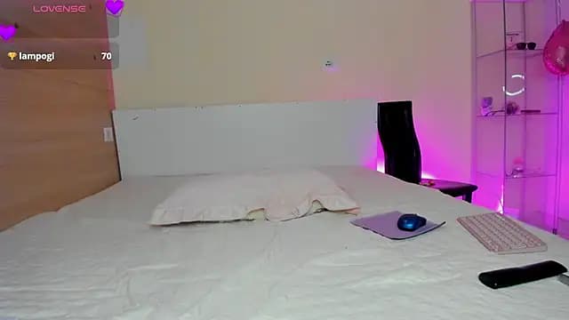 dark_summer live cam