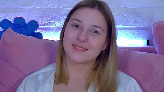 TinnaBurton live cam