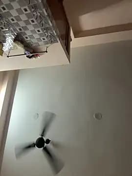 your-mistyy live cam on Stripchat