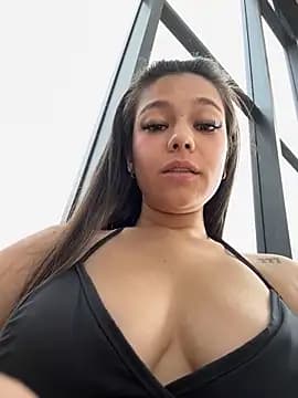 Alyshanon18 live cam