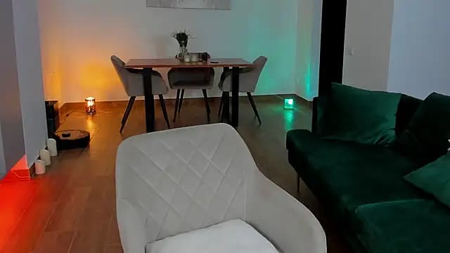 june_desire live cam