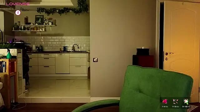 moon_deity_ live cam