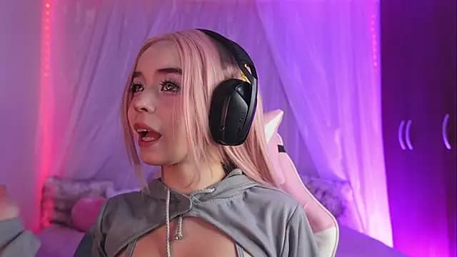 Lilou_albrecht live cam