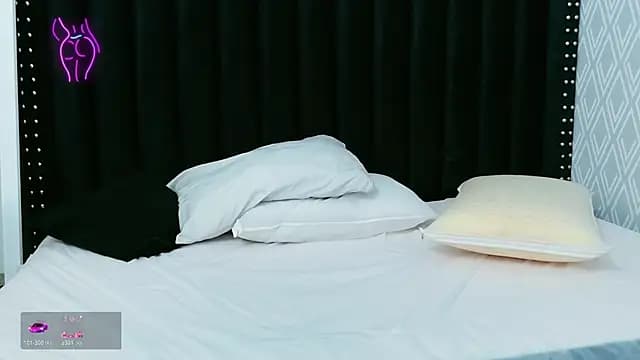 hornybarelylegalgirl live cam