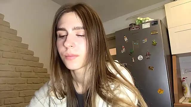 ElsieKuhlmann live cam