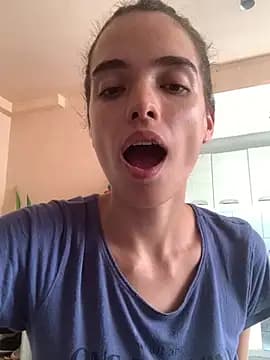 _Safira live cam on Stripchat