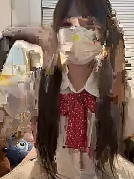 kkkiii-42 live cam on Stripchat