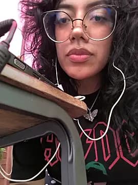 Fun_Everywhere live cam