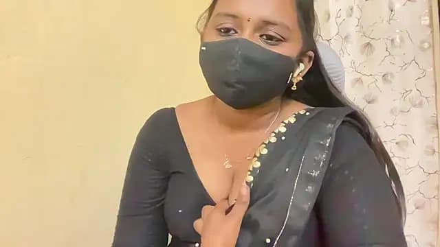 Tanuja-Sexy live cam
