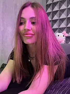 Elizabeth_Tay live cam