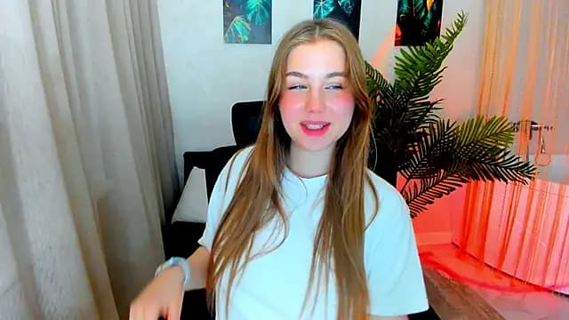 GoldenMirage live cam