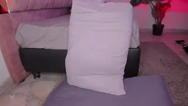 Secret_chells live cam