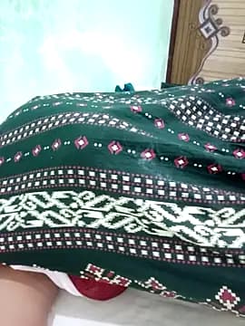 Anisha-Devi live cam on Stripchat